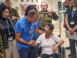 Israeli hostage freed by Hamas says ‘time is running out’ for captives as she describes harrowing conditions