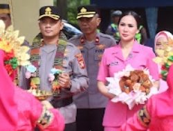AKBP Douglas Mahendrajaya Resmi Pimpin Polres Wajo, Estafet Kepemimpinan Berlangsung Penuh Haru