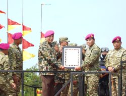 Kasad Dikukuhkan sebagai Warga Kehormatan Korps Marinir TNI AL
