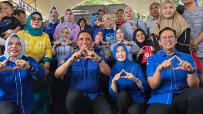 HUT ke-25 Demokrat, Anwar Hafid dan Istri Ikut Donor Darah di Palu