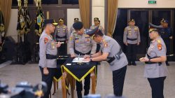 Kapolri Lantik Irjen Pol. Dr. M. Awal Chairuddin sebagai Kapolda Sulsel Gantikan Irjen Pol. Djuhandhani Rahardjo Puro
